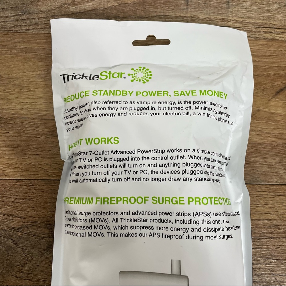 7 Outlet Advanced Power Strip- Reduce Standby Power, Save Money - Picture 6 of 8